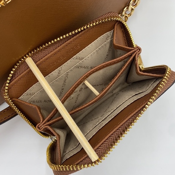 MICHAEL KORS LG EW CROSSBODY & MD ZA CARD CASE SET - Picture 9 of 16